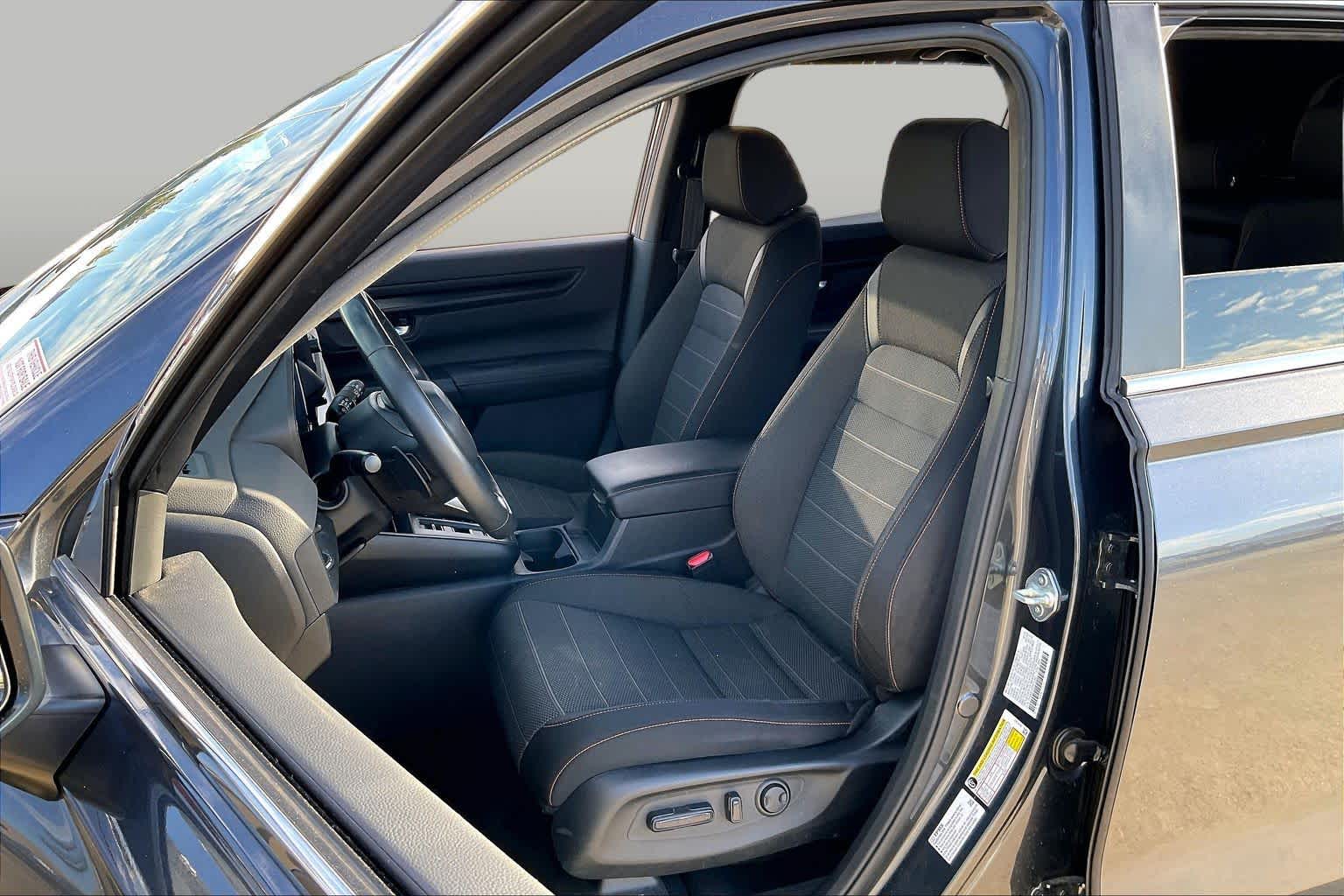 2023 Honda CR-V Hybrid photo 8 of 36