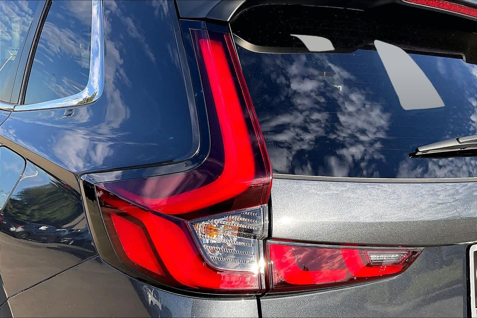 2023 Honda CR-V Hybrid photo 28 of 36