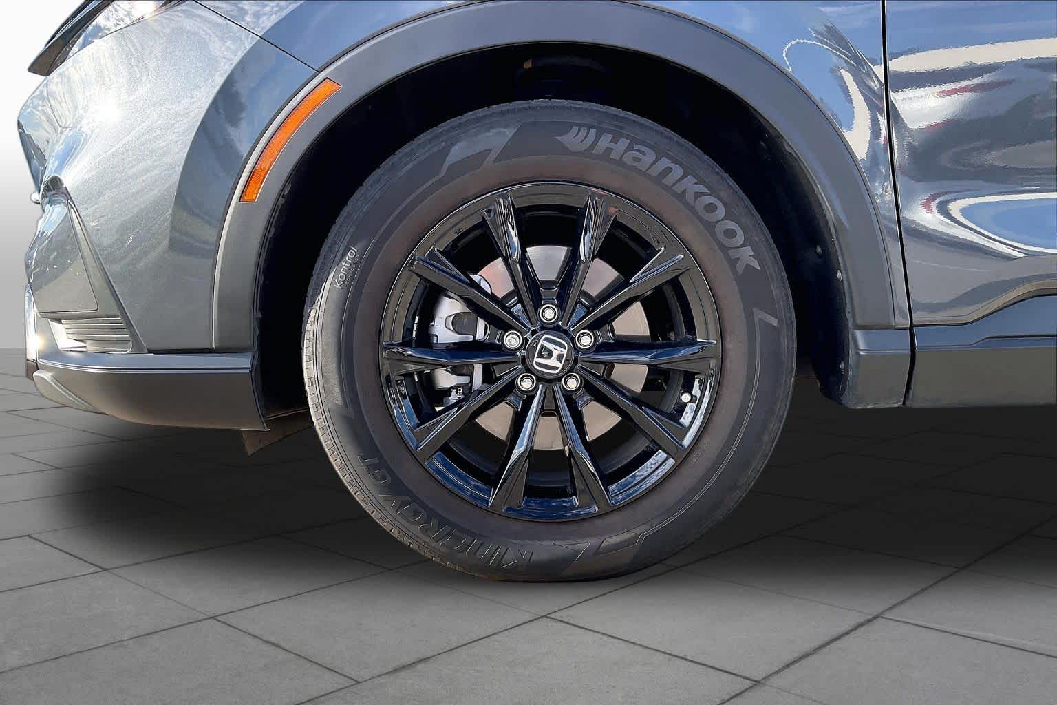 2023 Honda CR-V Hybrid photo 11 of 36