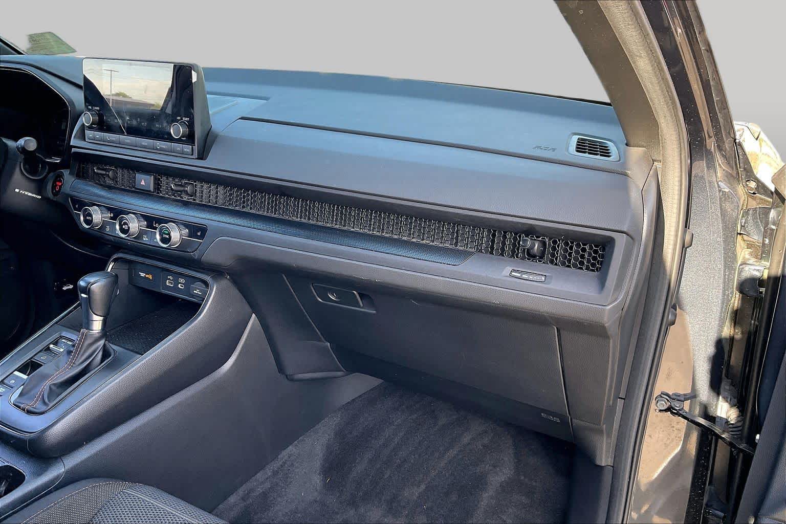 2023 Honda CR-V Hybrid photo 18 of 36