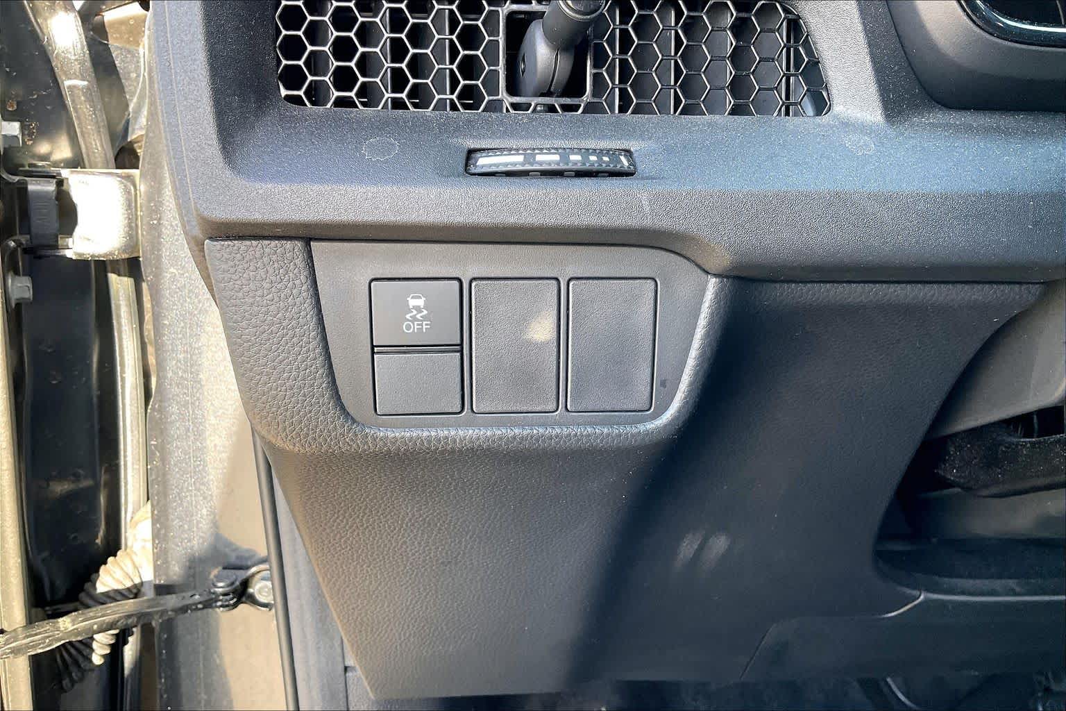 2023 Honda CR-V Hybrid photo 35 of 36