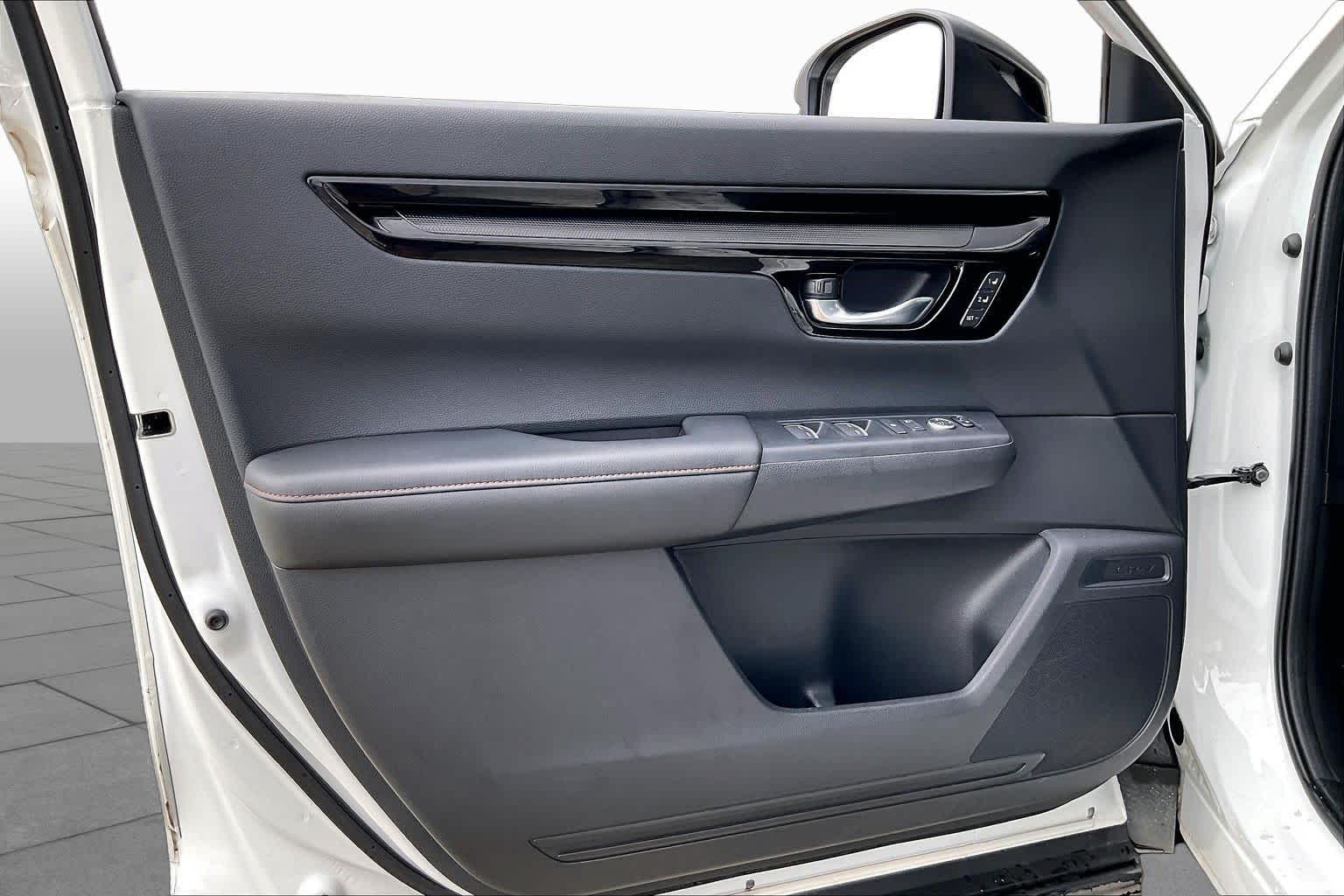 2024 Honda CR-V Hybrid photo 19 of 34