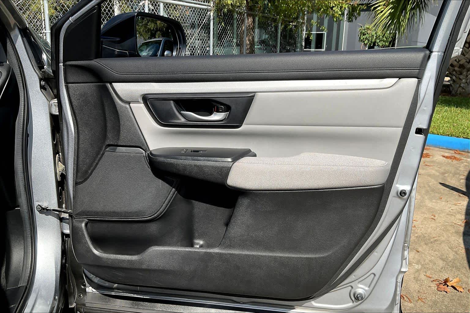 2017 Honda CR-V LX Lunar Silver Metallic at AutoNation USA Katy