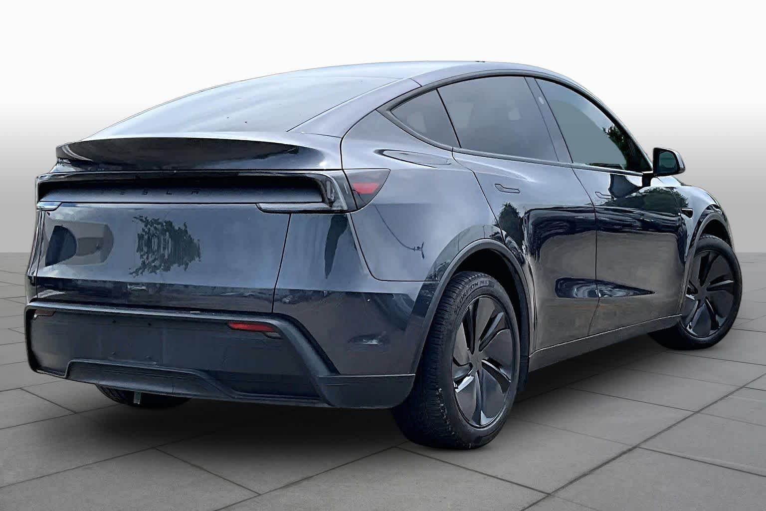 2026 Tesla Model Y Premium - 9