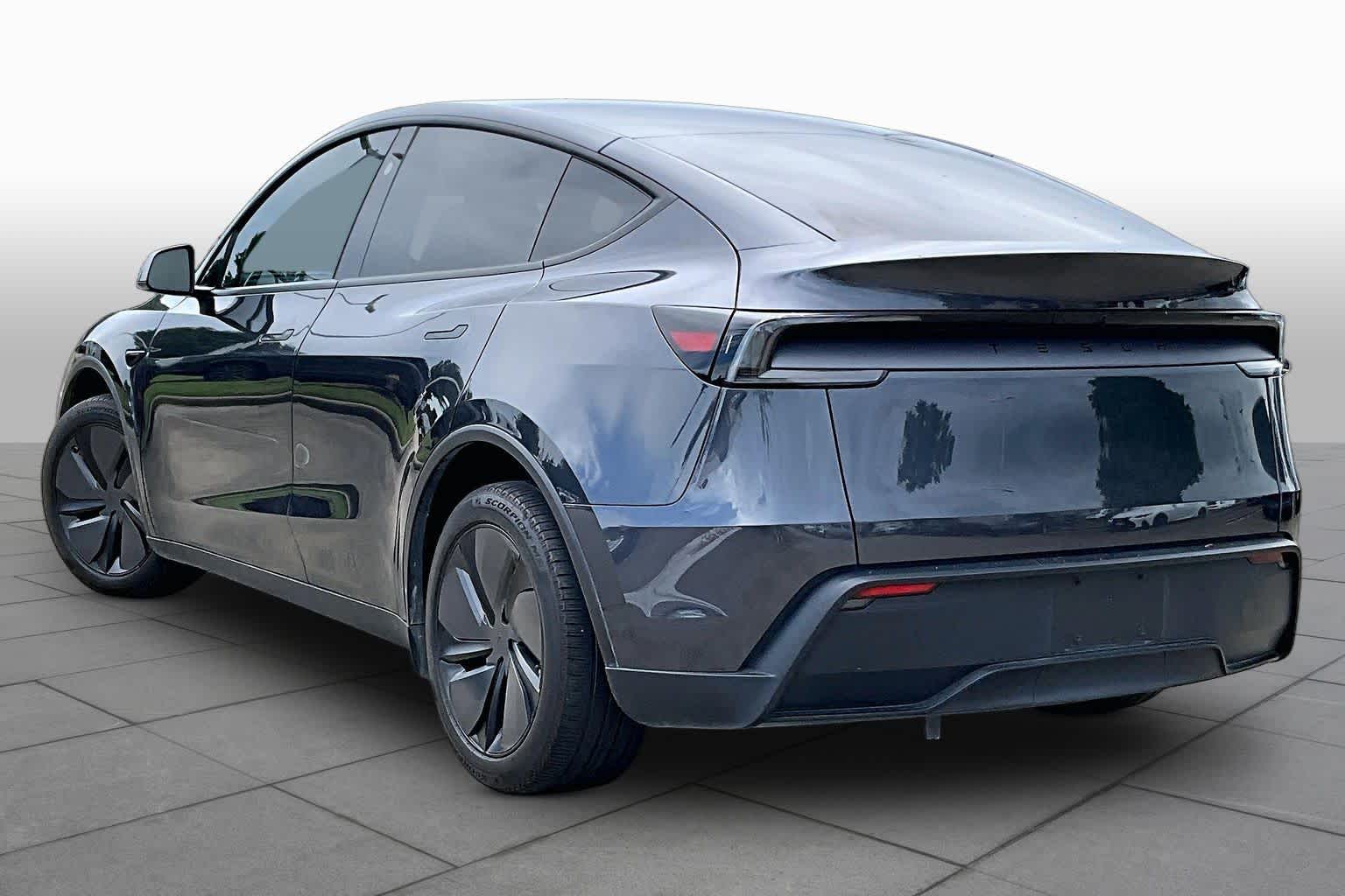 2026 Tesla Model Y Premium - 8