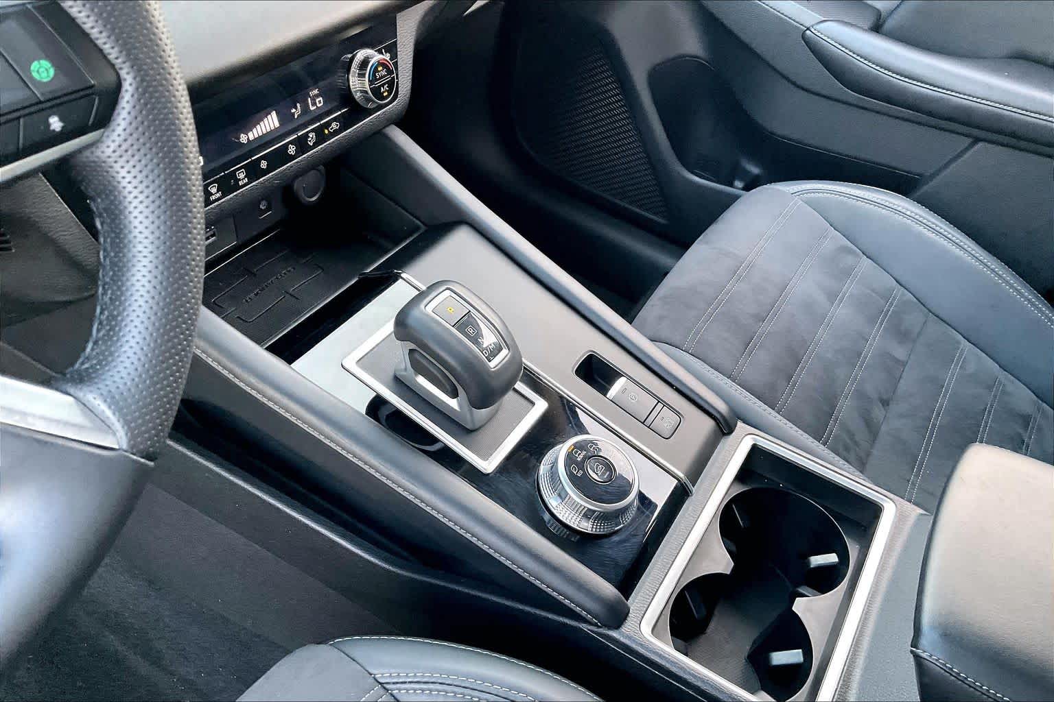 2022 Mitsubishi Outlander SE Mercury Gray Metallic at HGreg Houston