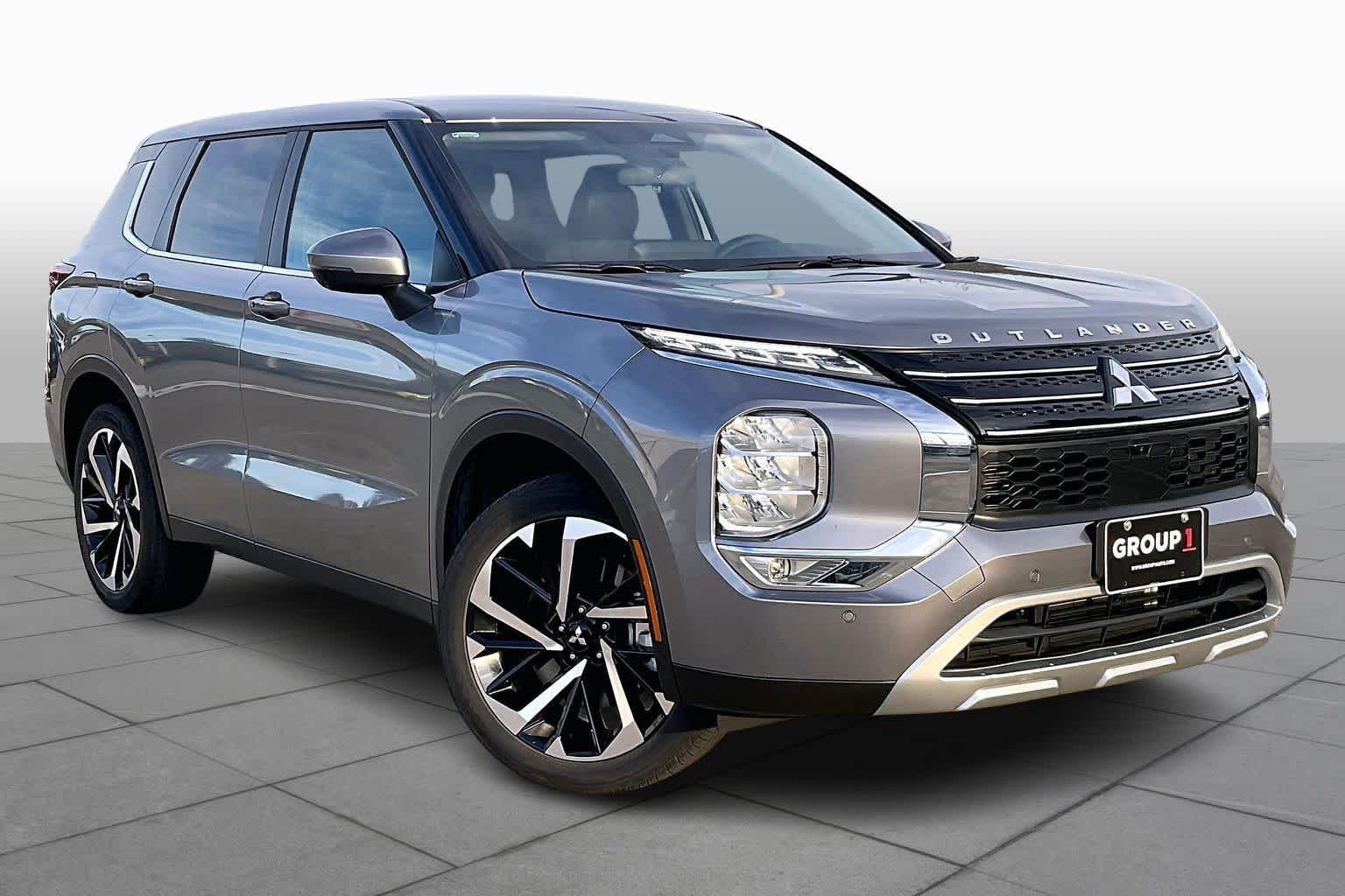 2022 Mitsubishi Outlander SE Mercury Gray Metallic at HGreg Houston