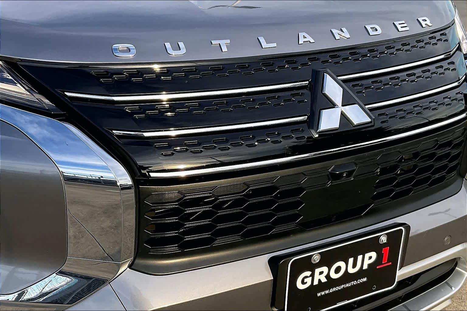2022 Mitsubishi Outlander SE Mercury Gray Metallic at HGreg Houston