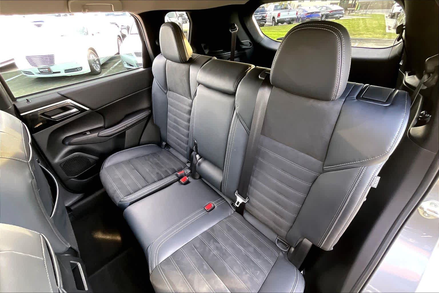 2022 Mitsubishi Outlander SE Mercury Gray Metallic at HGreg Houston