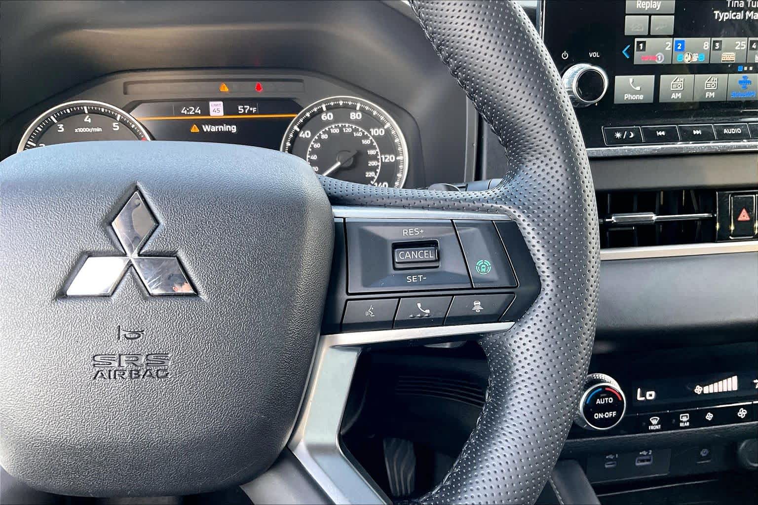 2022 Mitsubishi Outlander SE Mercury Gray Metallic at HGreg Houston