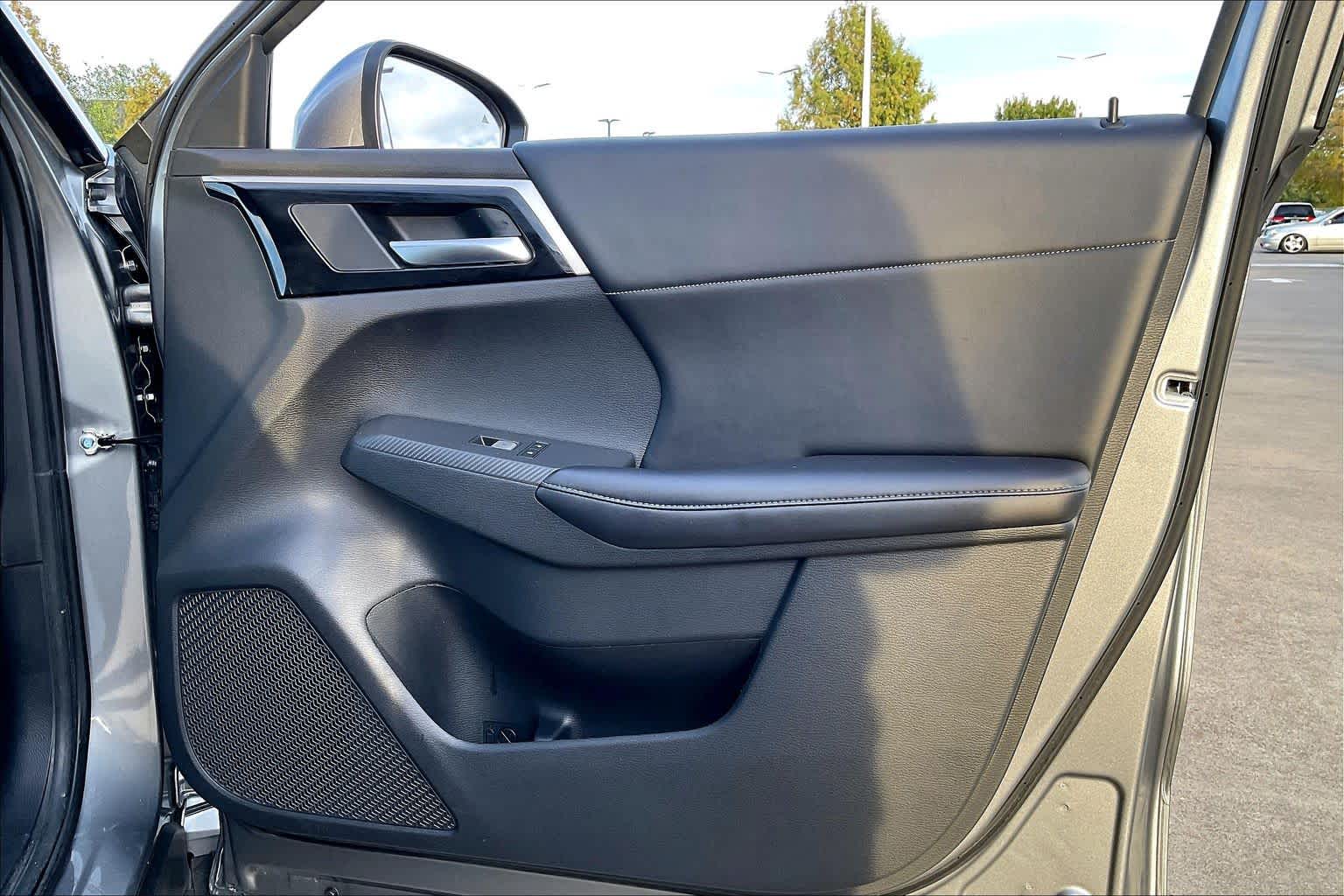 2022 Mitsubishi Outlander SE Mercury Gray Metallic at HGreg Houston