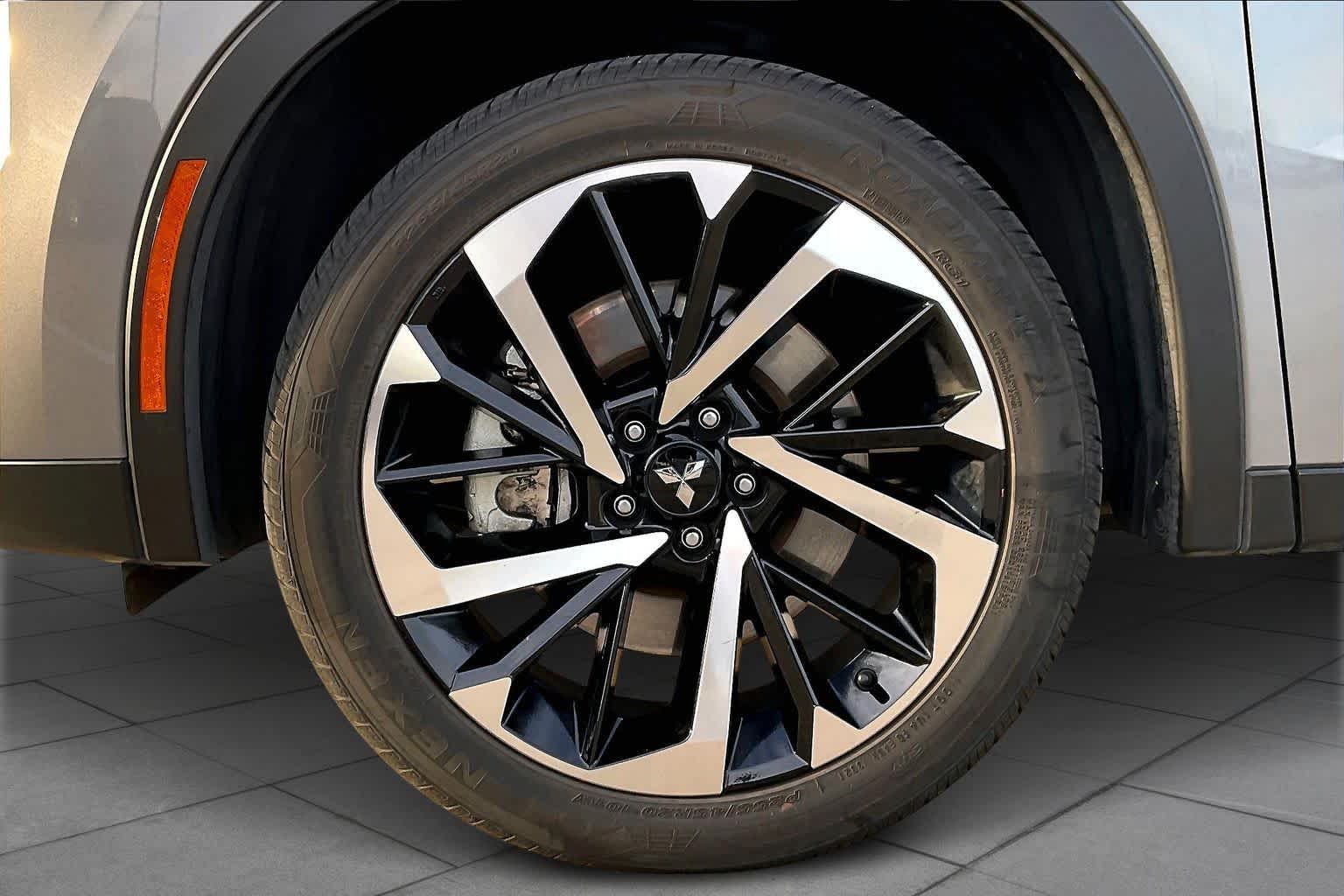 2022 Mitsubishi Outlander SE Mercury Gray Metallic at HGreg Houston