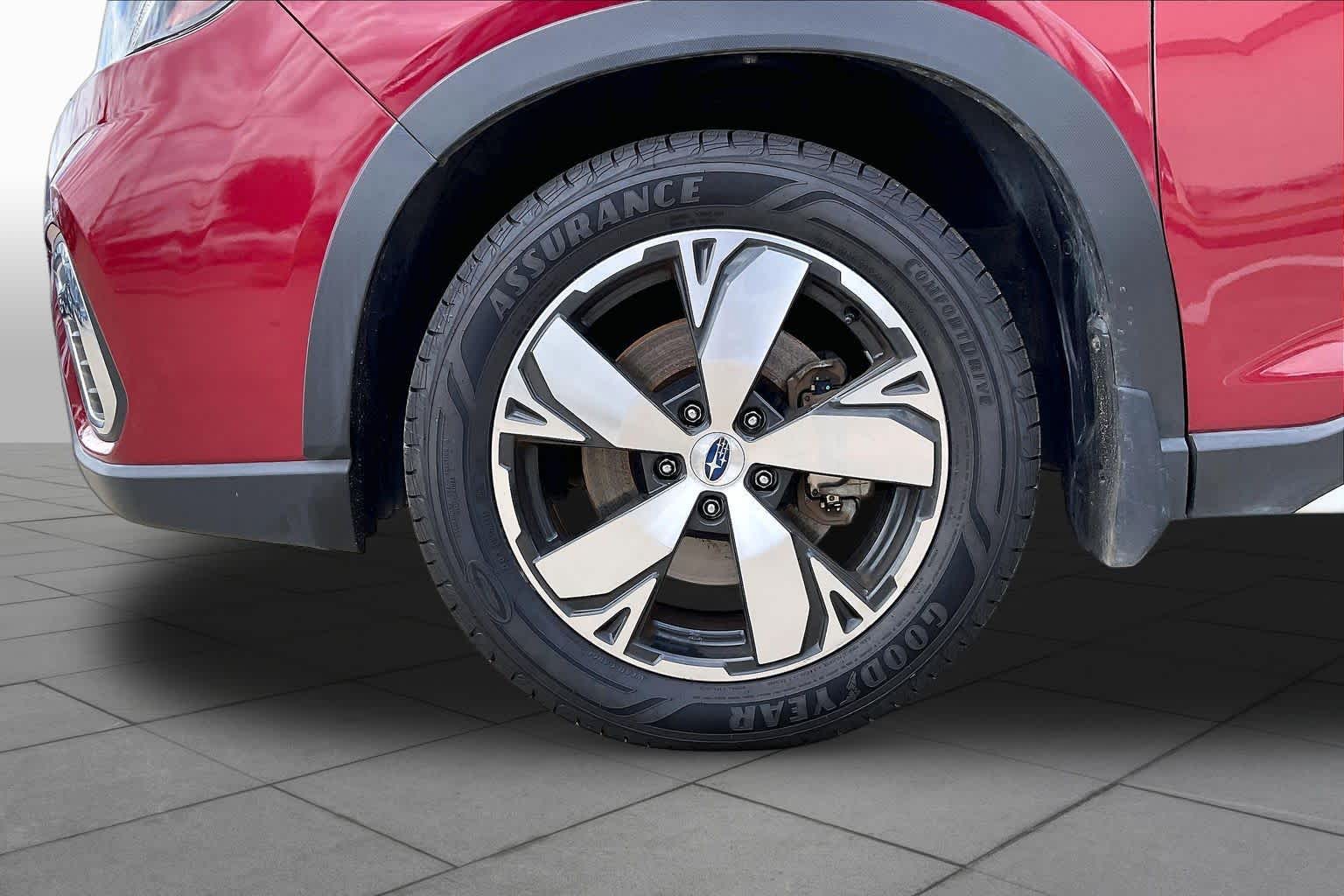 2019 Subaru Forester photo 11 of 34