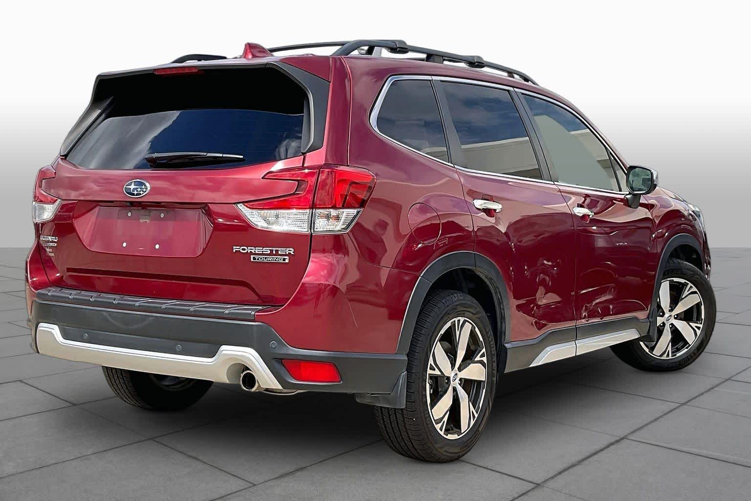 2019 Subaru Forester photo 13 of 34