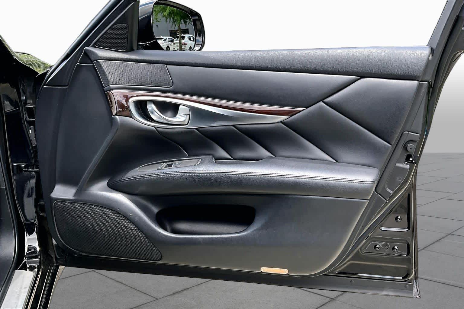 2015 INFINITI Q70  Black Obsidian at Texan GMC Buick