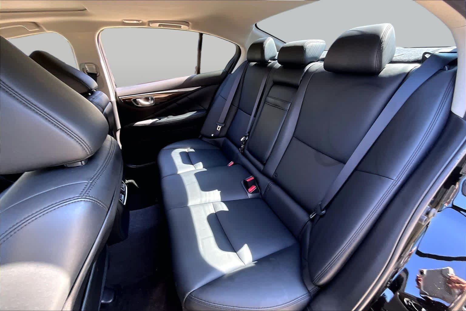 2019 INFINITI Q50 photo 19 of 35