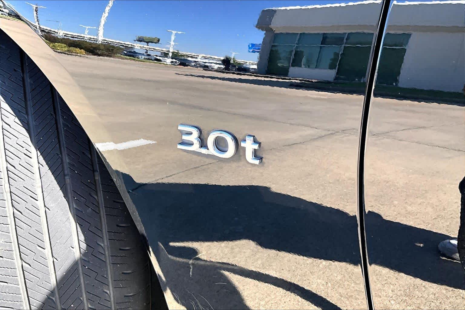2019 INFINITI Q50 photo 9 of 35