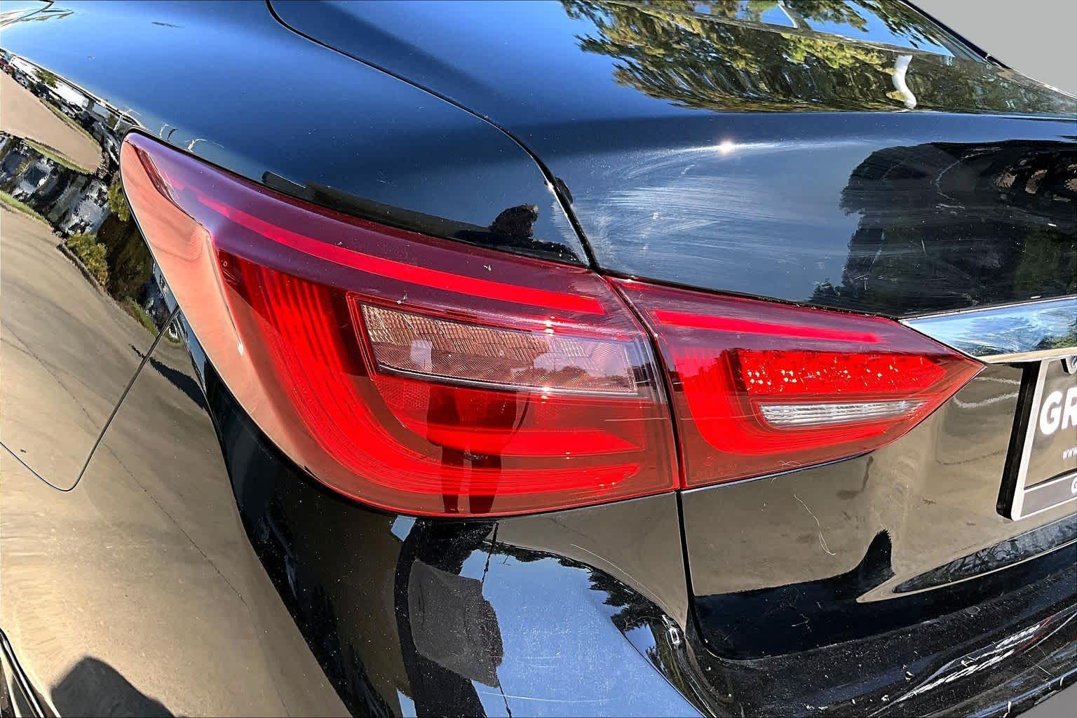 2019 INFINITI Q50 photo 27 of 35