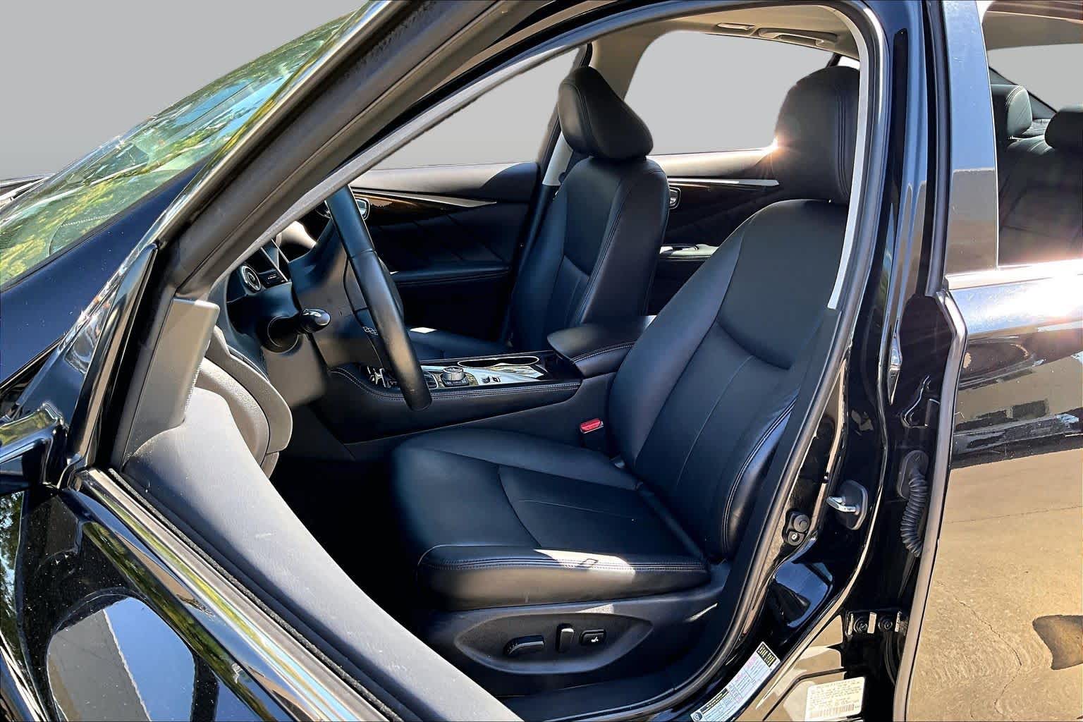 2019 INFINITI Q50 photo 7 of 35