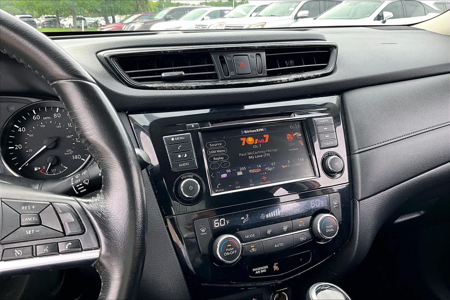2020 Nissan Rogue SV - 5