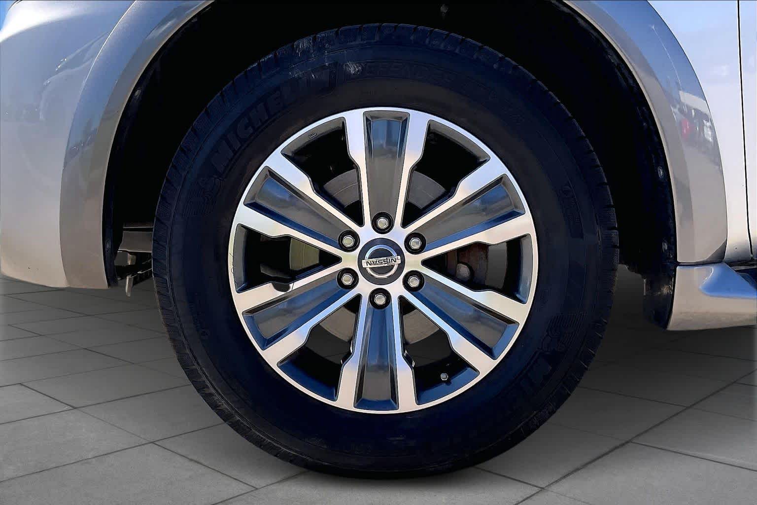 2018 Nissan Armada SL - 9
