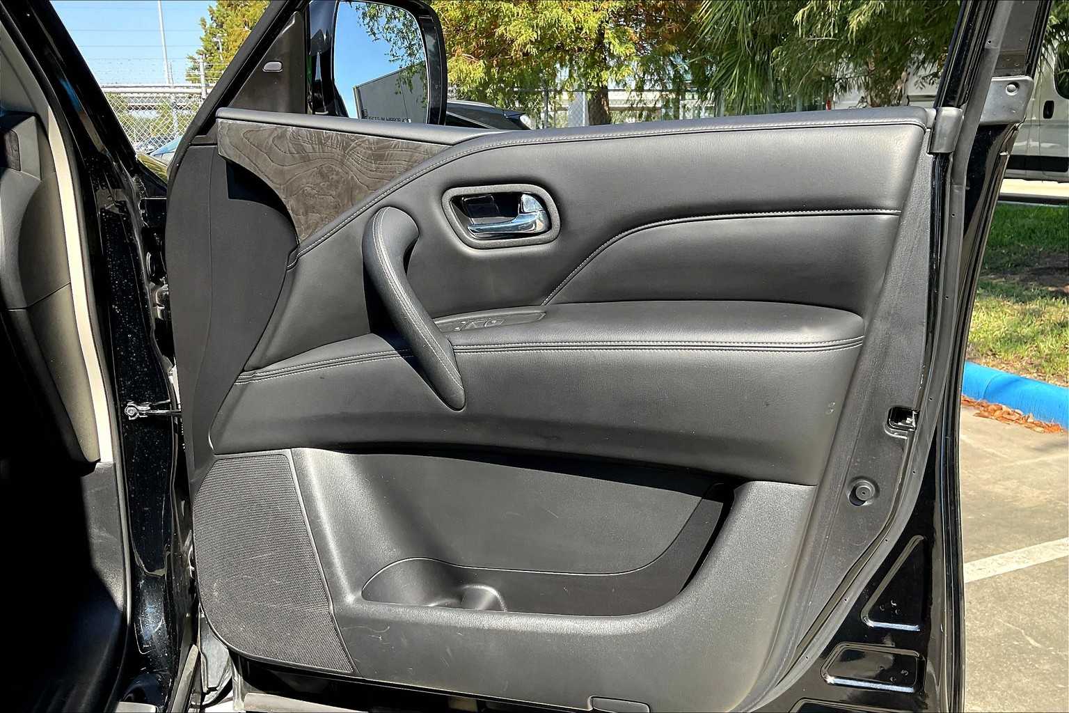 2022 INFINITI QX80 LUXE Black Obsidian at AutoNation USA Katy