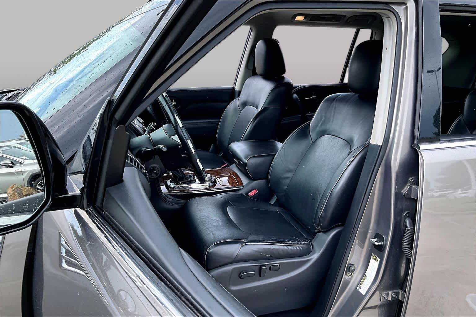 2019 INFINITI QX80 photo 7 of 34