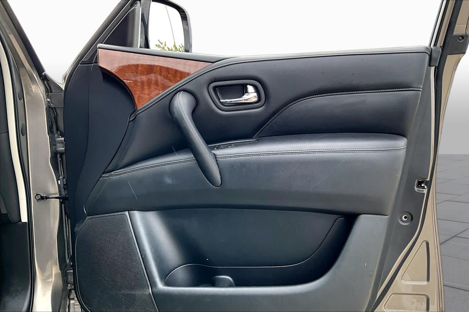 2019 INFINITI QX80 photo 20 of 34