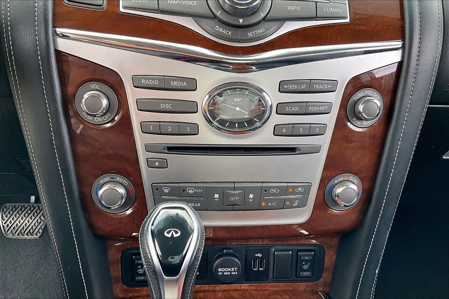 2019 INFINITI QX80 photo 32 of 34