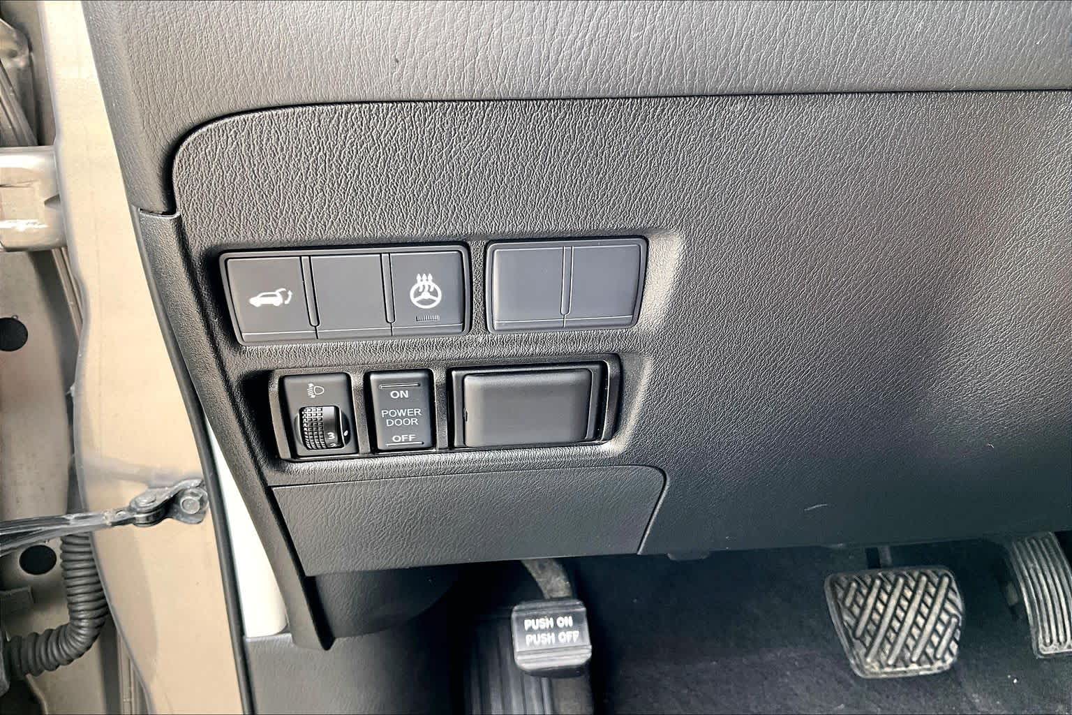 2019 INFINITI QX80 photo 33 of 34