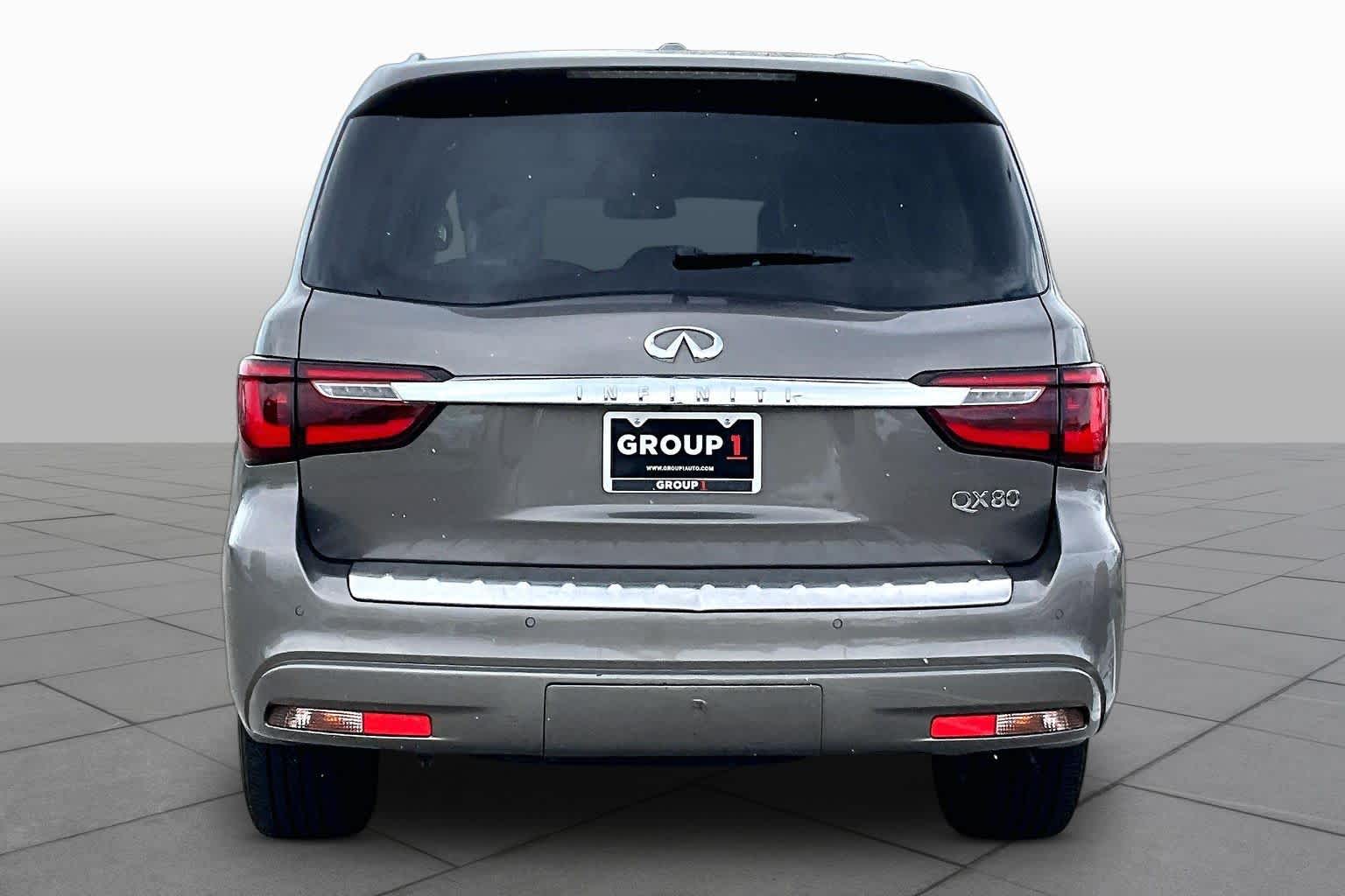 2019 INFINITI QX80 photo 5 of 34