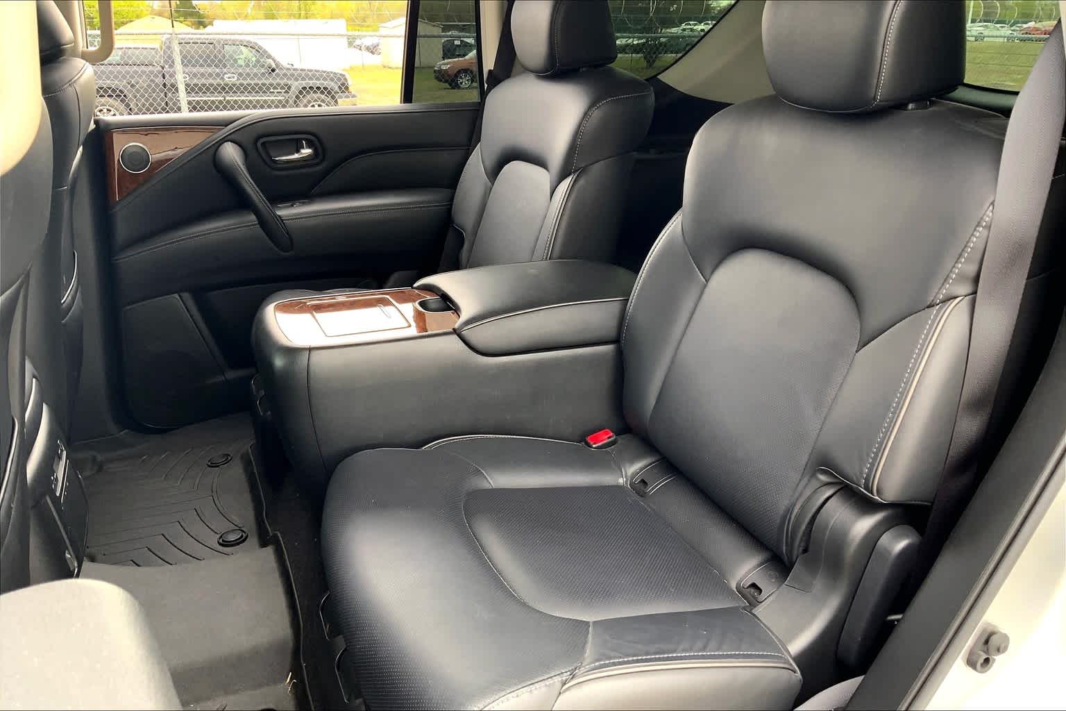 2019 INFINITI QX80 photo 21 of 37