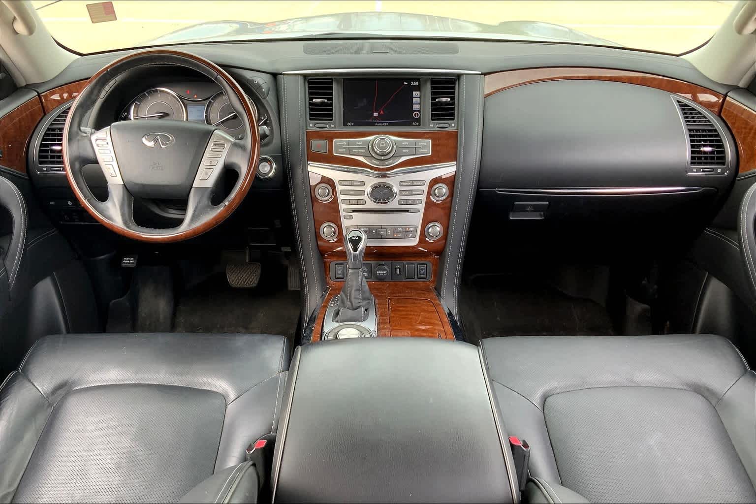 2019 INFINITI QX80 photo 16 of 37