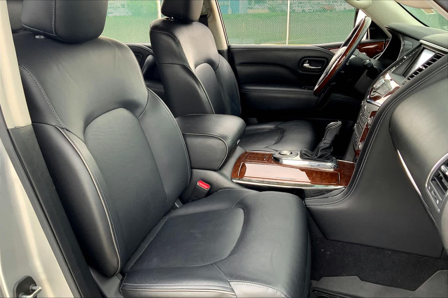 2019 INFINITI QX80 photo 9 of 37