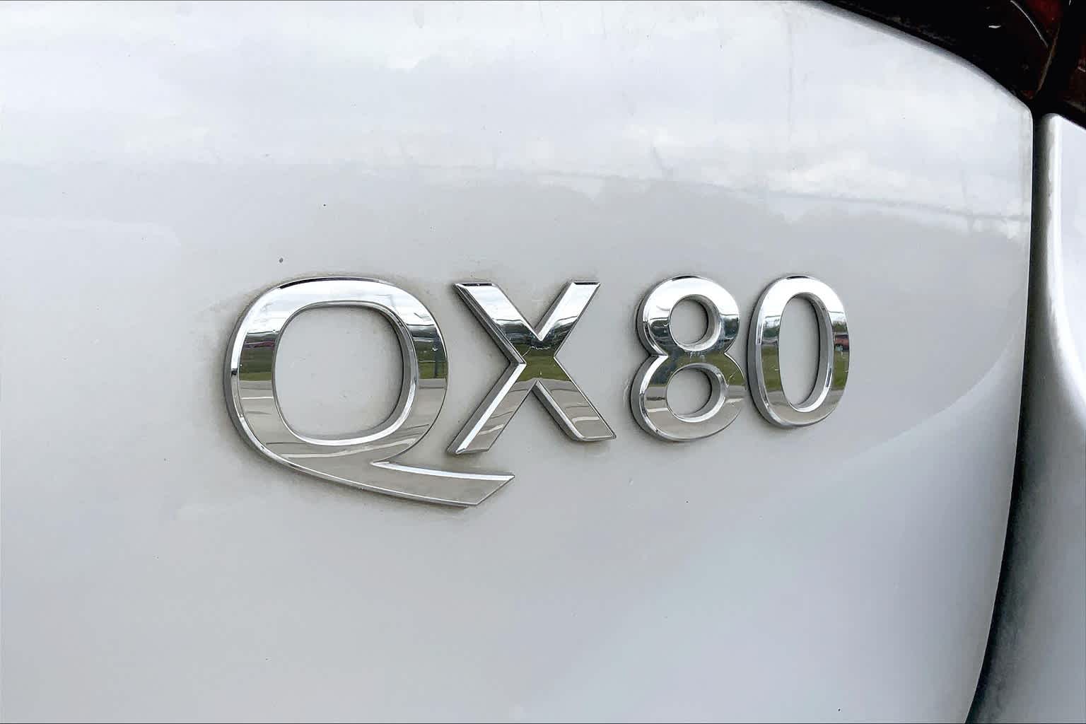 2019 INFINITI QX80 photo 32 of 37