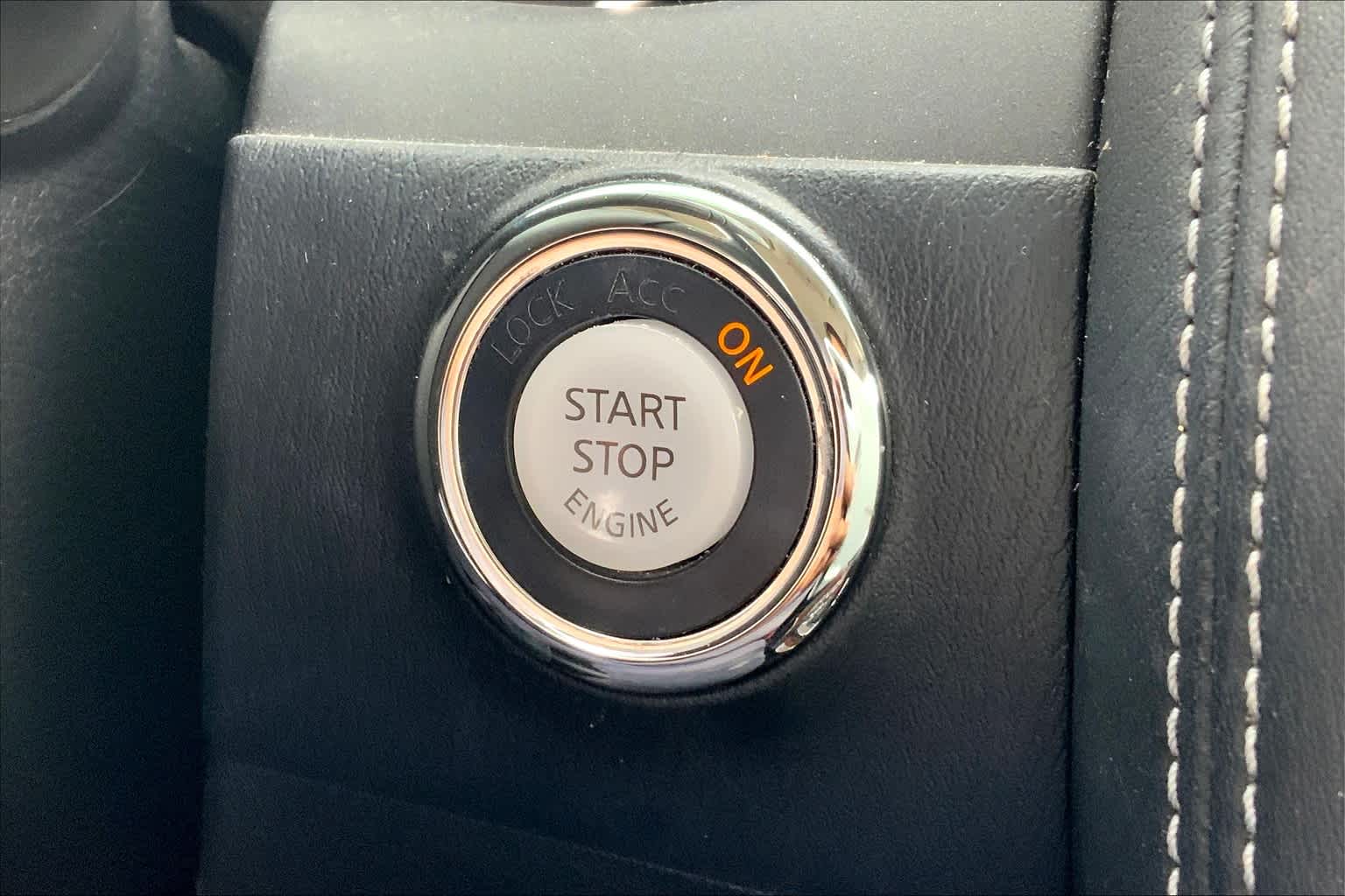 2019 INFINITI QX80 photo 27 of 37