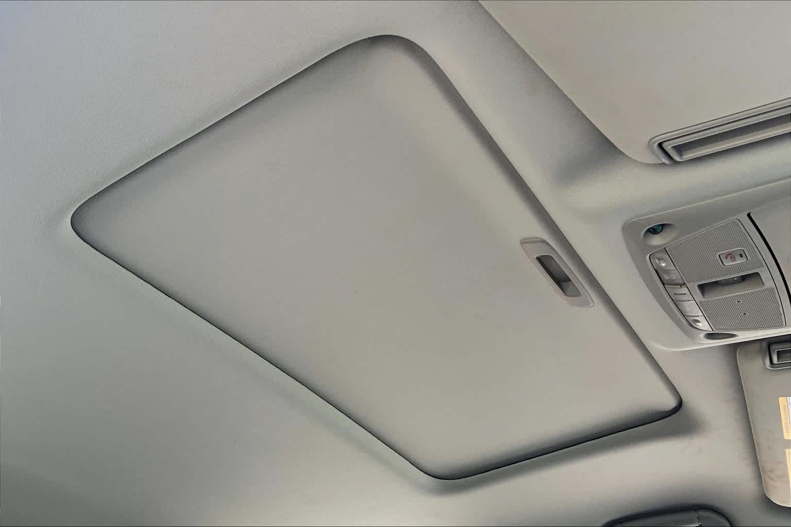 2019 INFINITI QX80 photo 14 of 37
