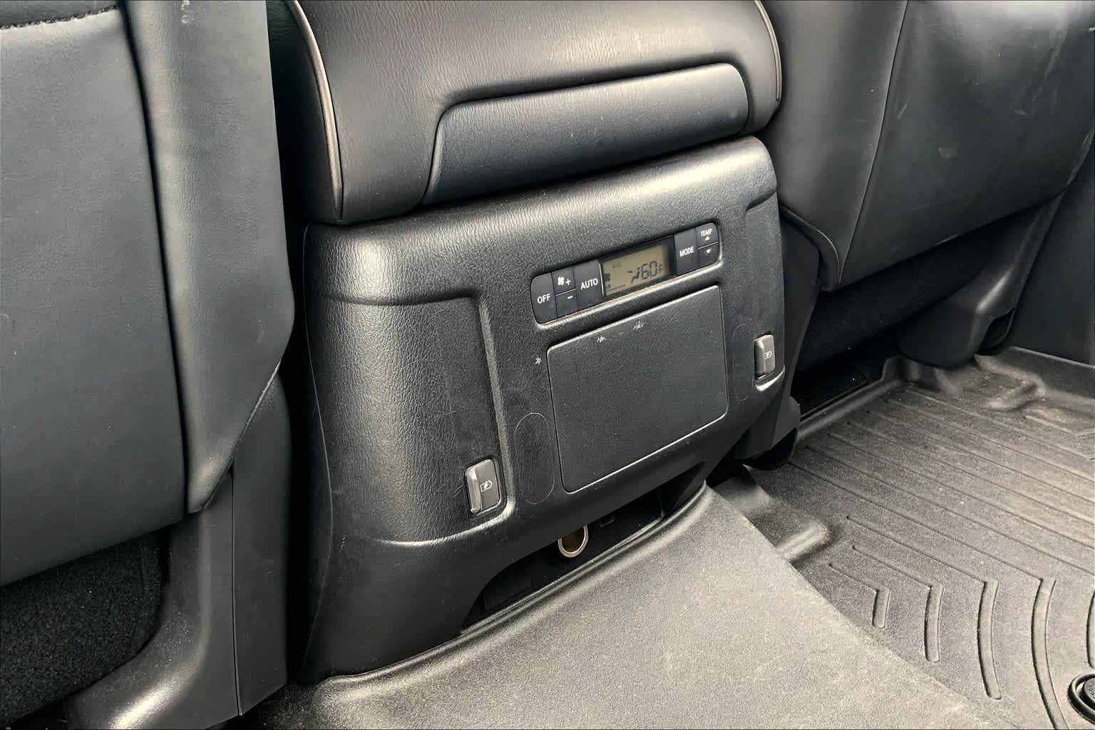 2019 INFINITI QX80 photo 28 of 37