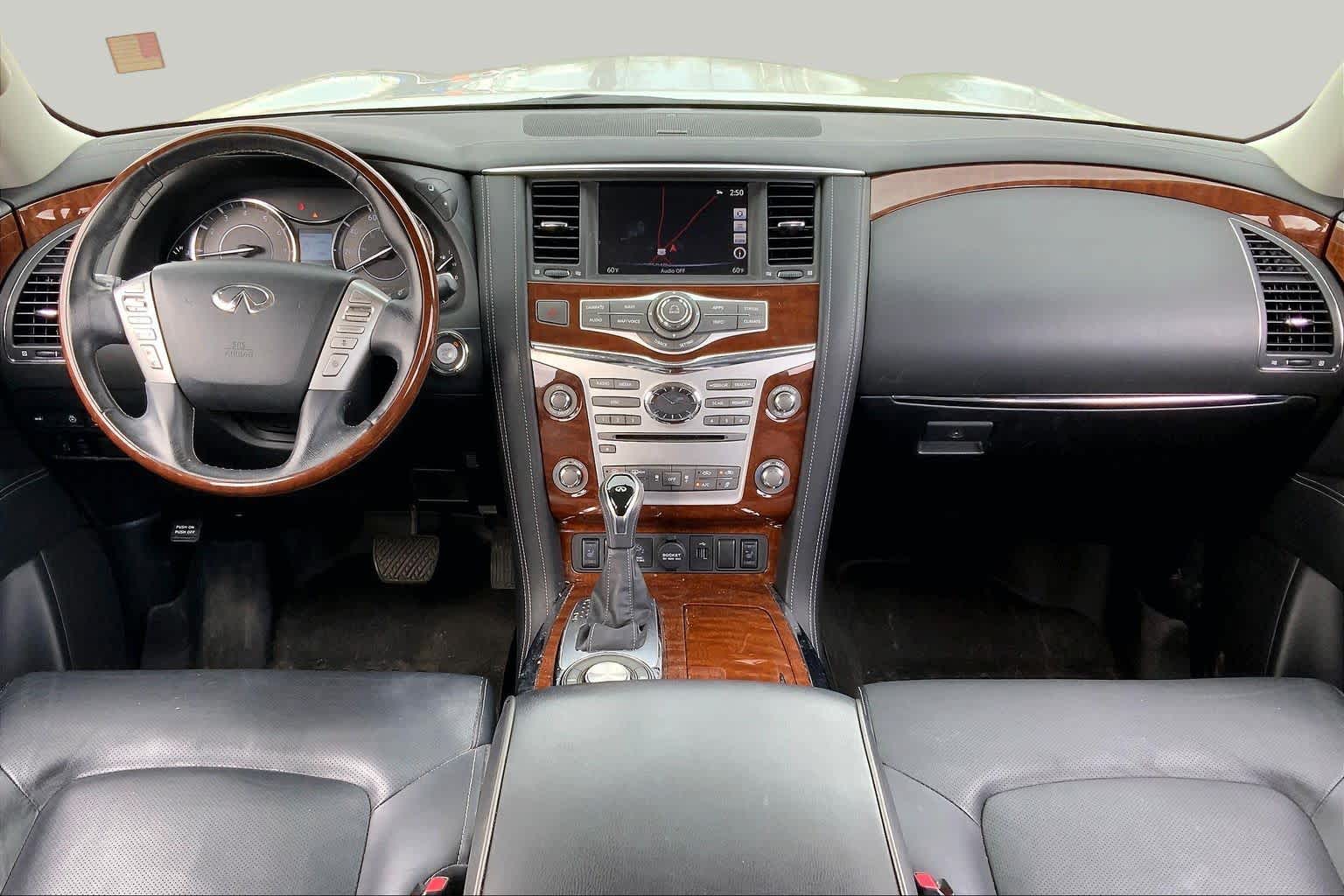 2019 INFINITI QX80 photo 16 of 37
