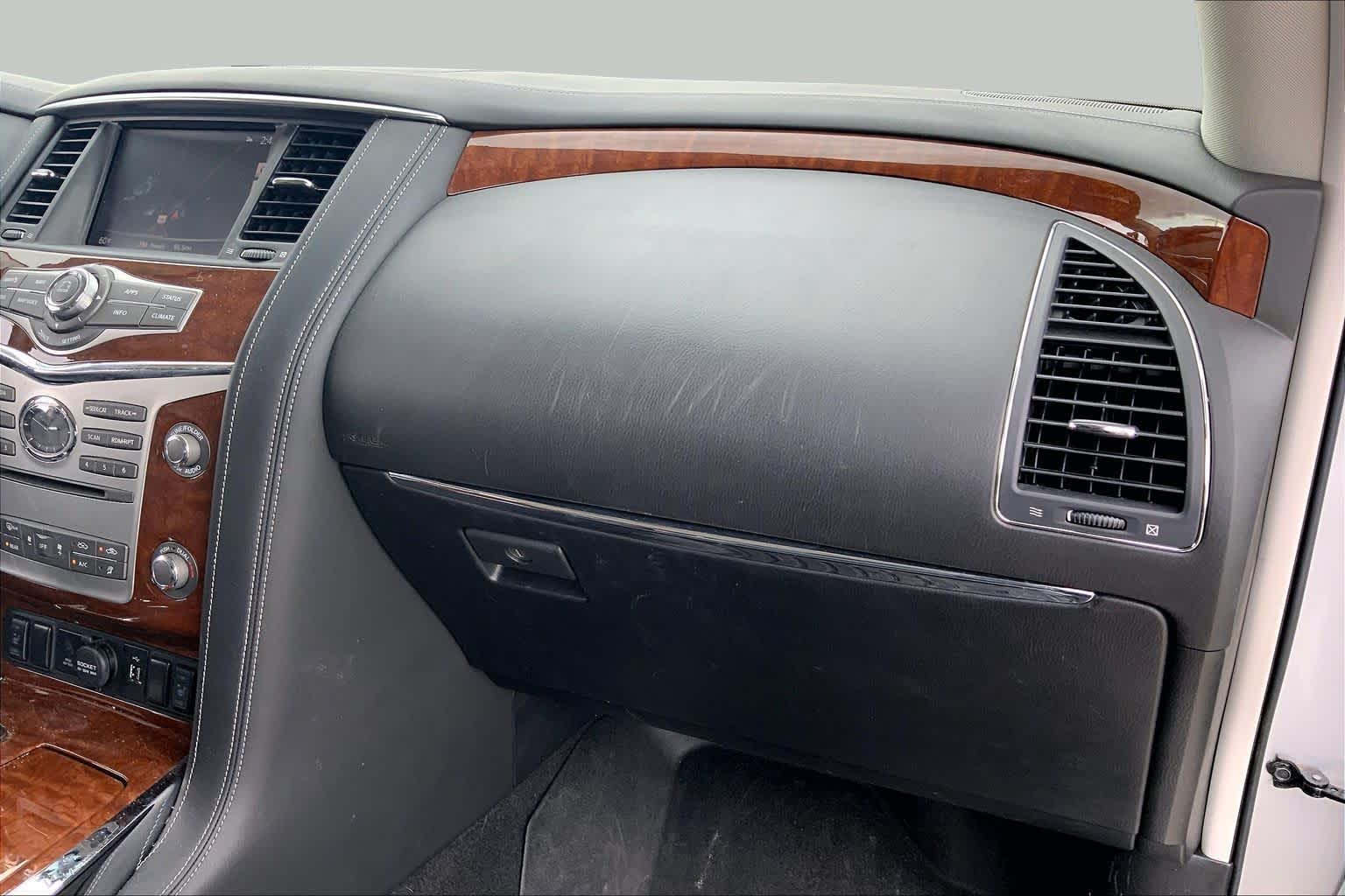2019 INFINITI QX80 photo 19 of 37