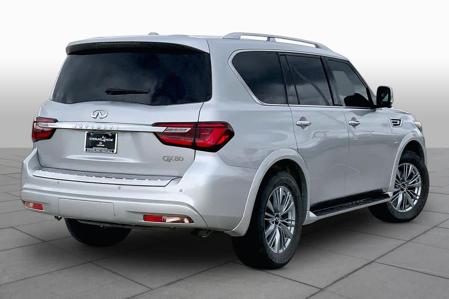 2019 INFINITI QX80 photo 13 of 37