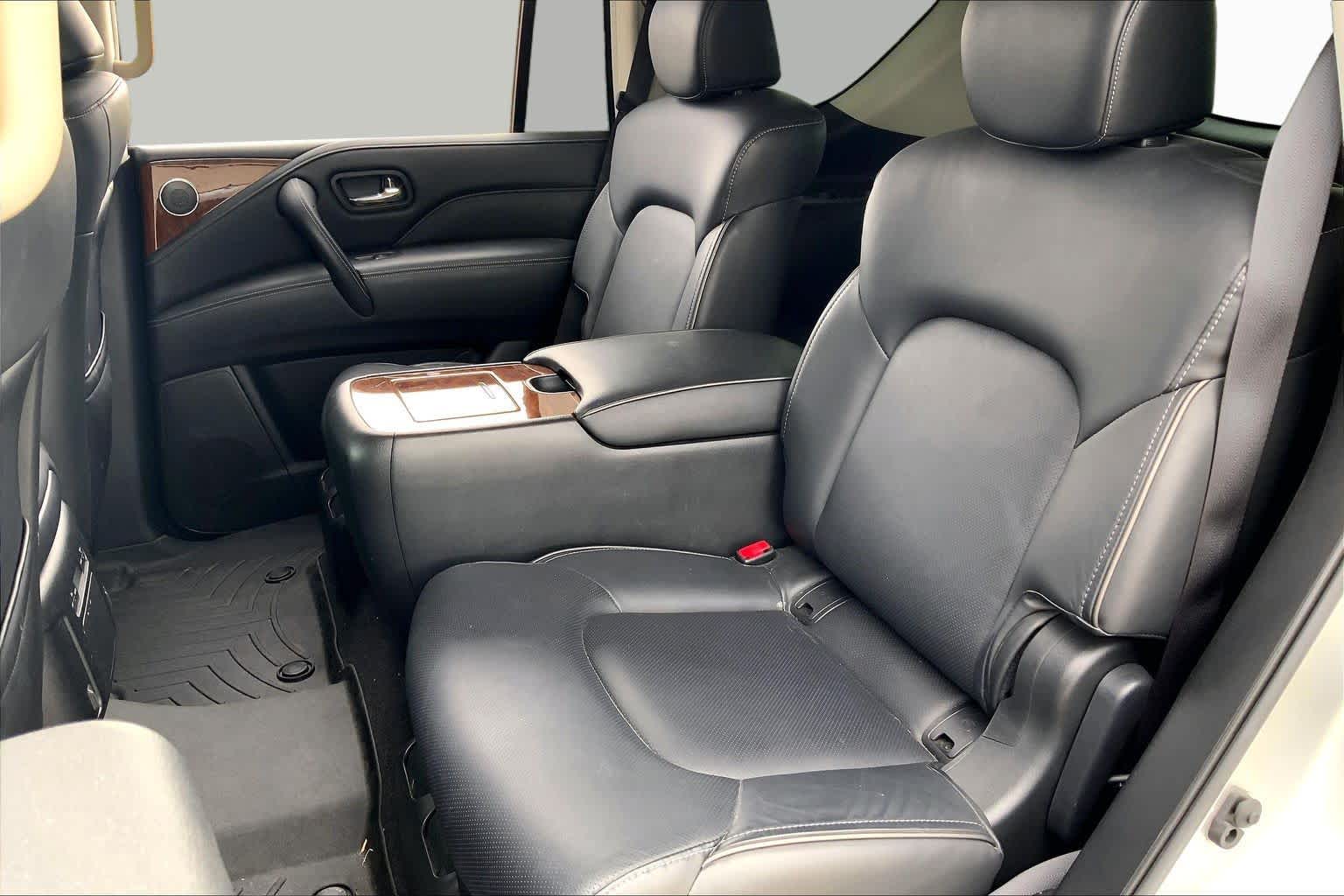 2019 INFINITI QX80 photo 21 of 37