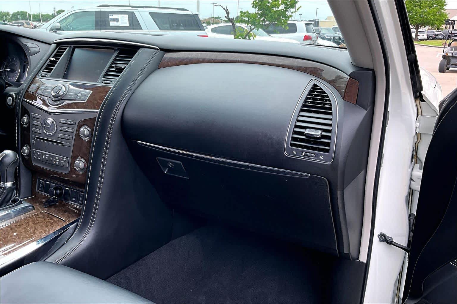 2017 INFINITI QX80  Majestic White at Beck & Masten Kia