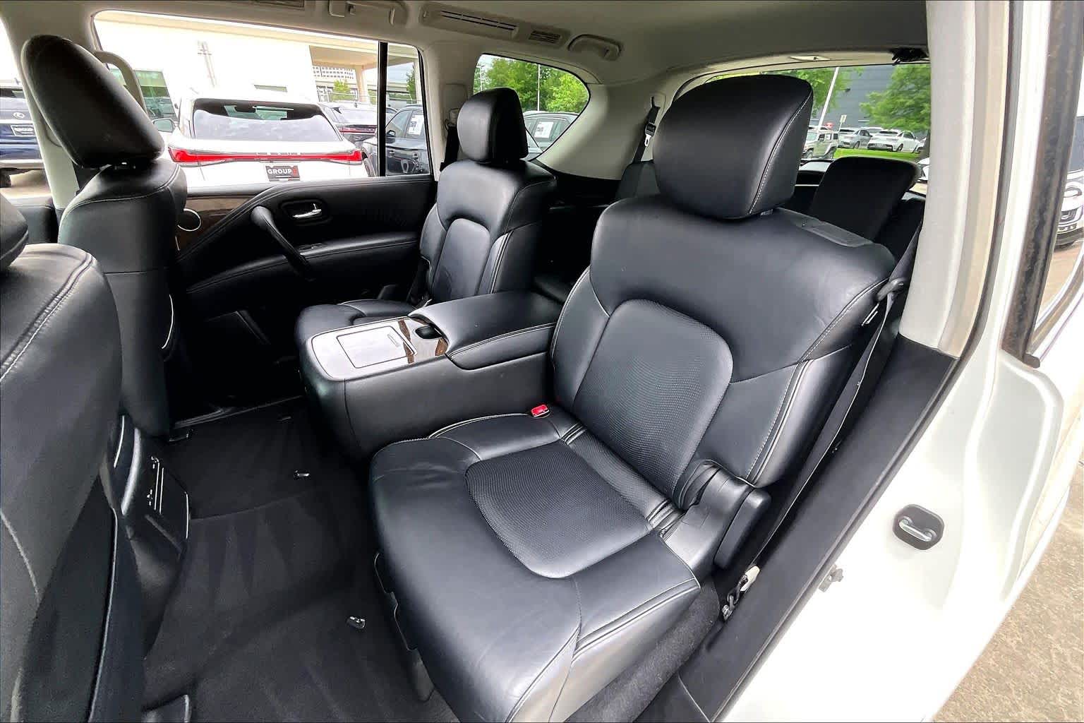 2017 INFINITI QX80  Majestic White at Beck & Masten Kia