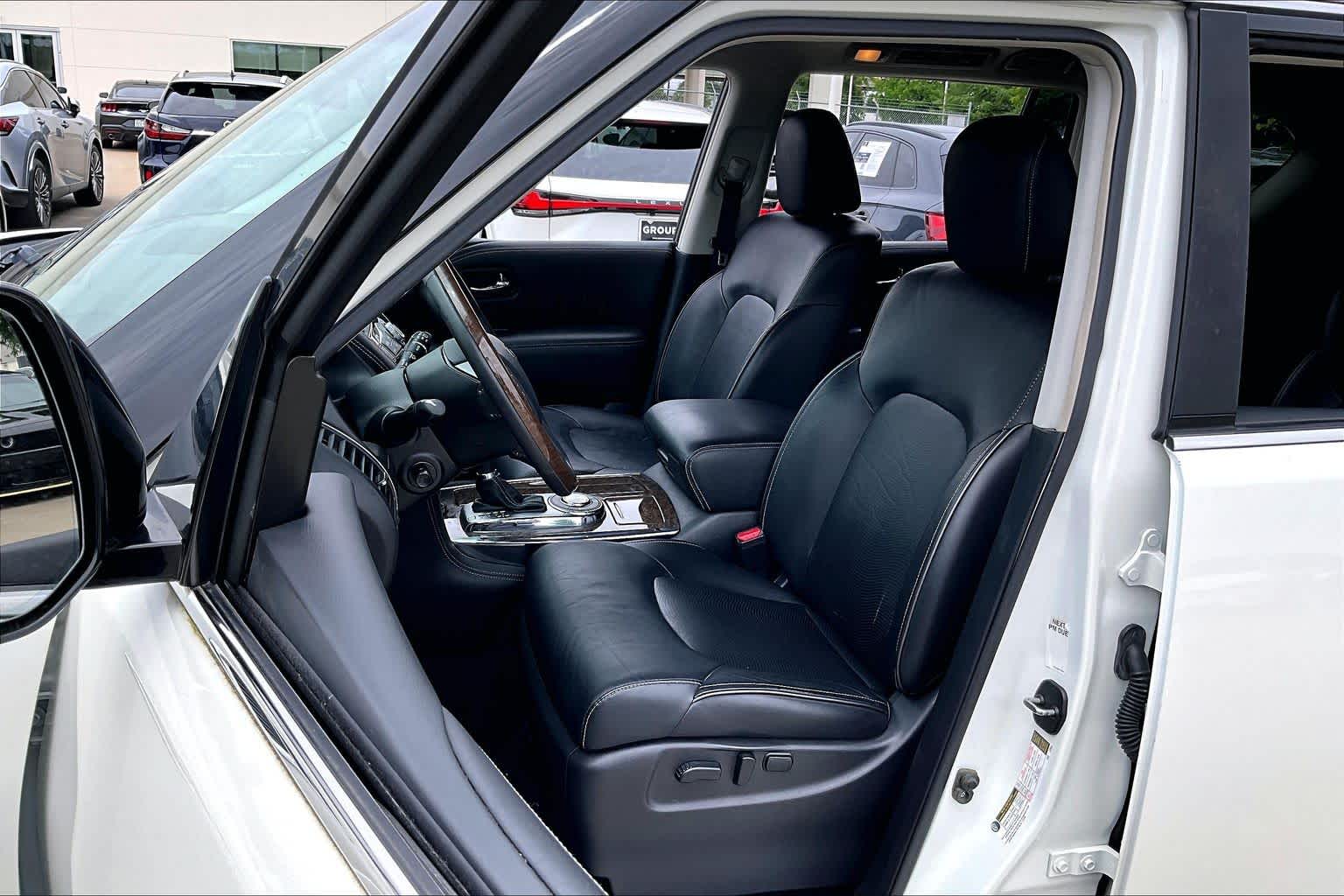 2017 INFINITI QX80  Majestic White at Beck & Masten Kia