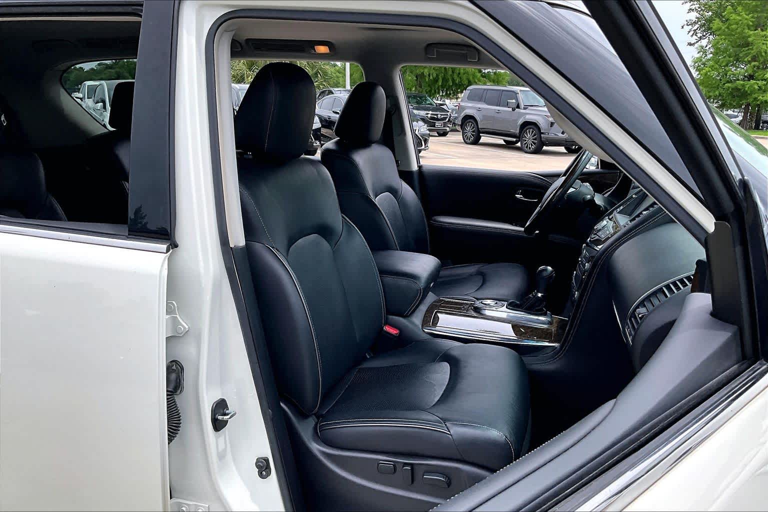 2017 INFINITI QX80  Majestic White at Beck & Masten Kia