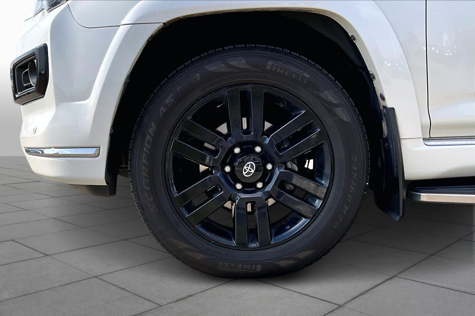 2022 Toyota 4Runner Limited Blizzard Pearl at Sterling McCall Acura