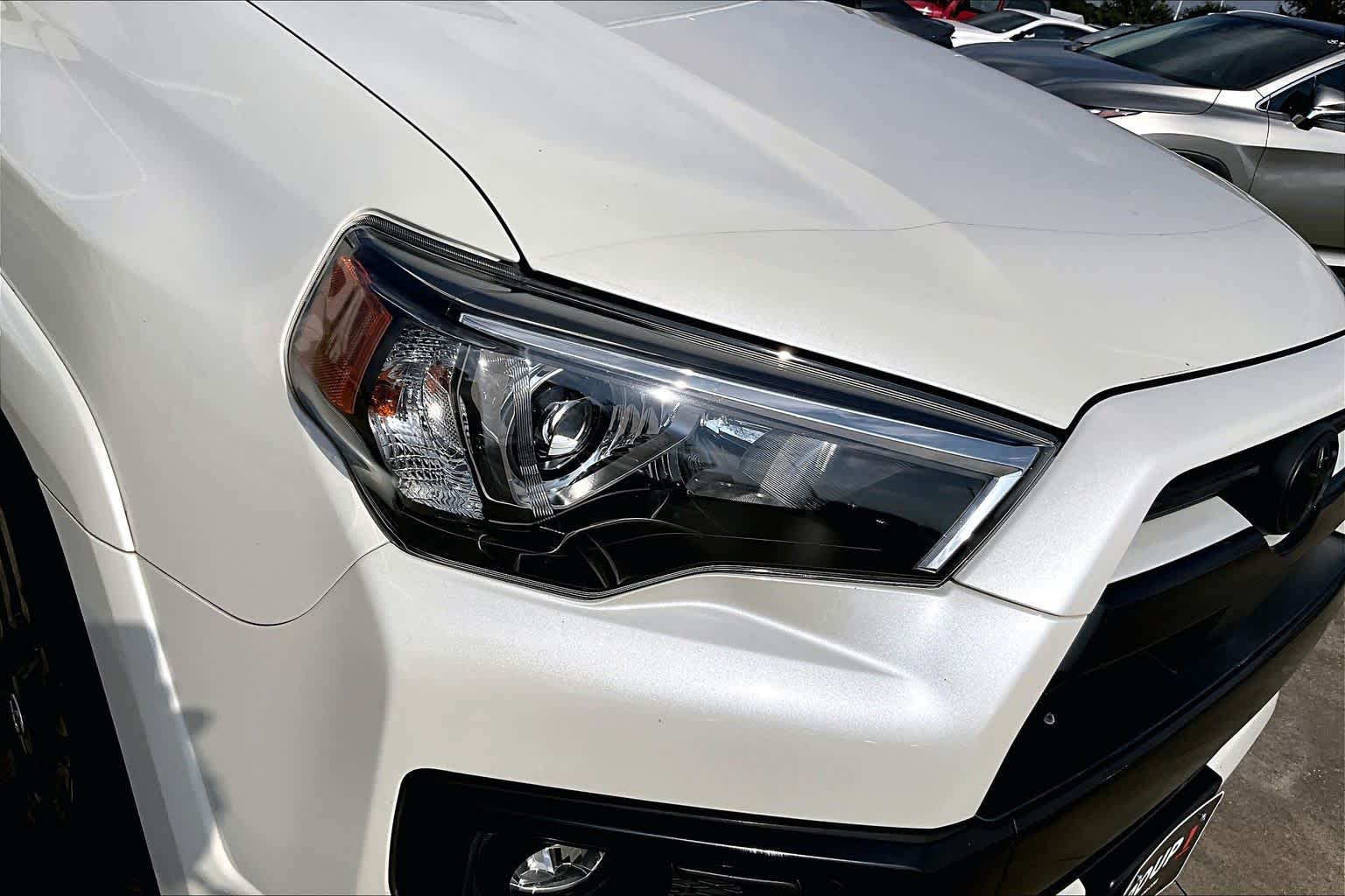 2022 Toyota 4Runner Limited Blizzard Pearl at Sterling McCall Acura