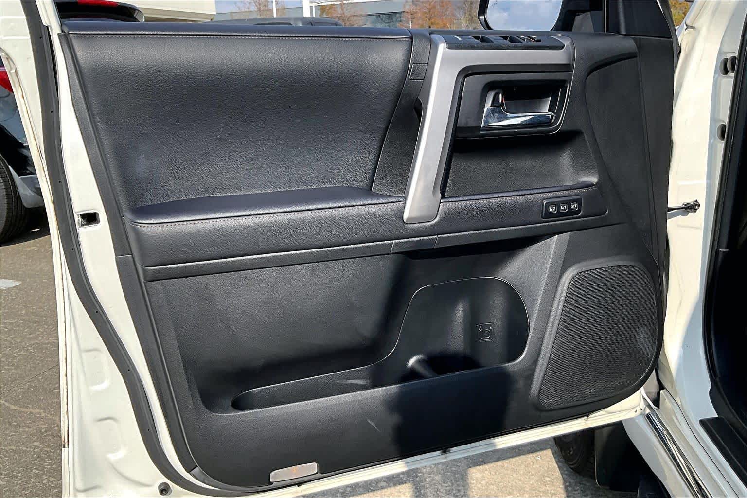 2022 Toyota 4Runner Limited Blizzard Pearl at Sterling McCall Acura