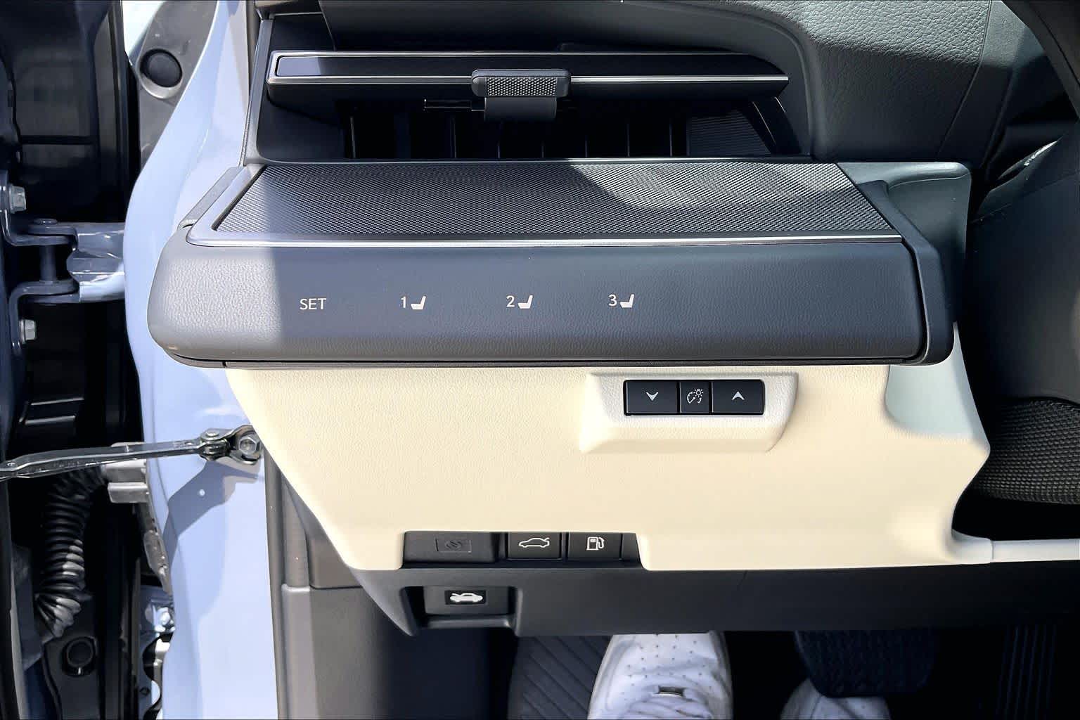 2026 Lexus ES 350h Premium+  SOU at Lexus Southwest Houston